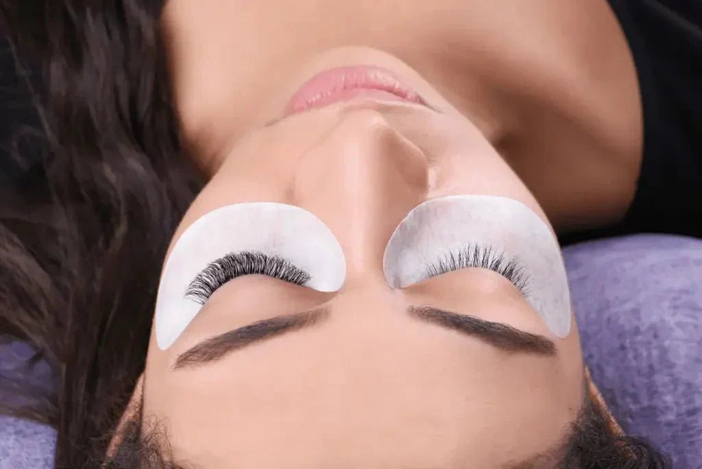 Different Types of Eyelash Extension Explained: Classic, Hybrid & Volu ...